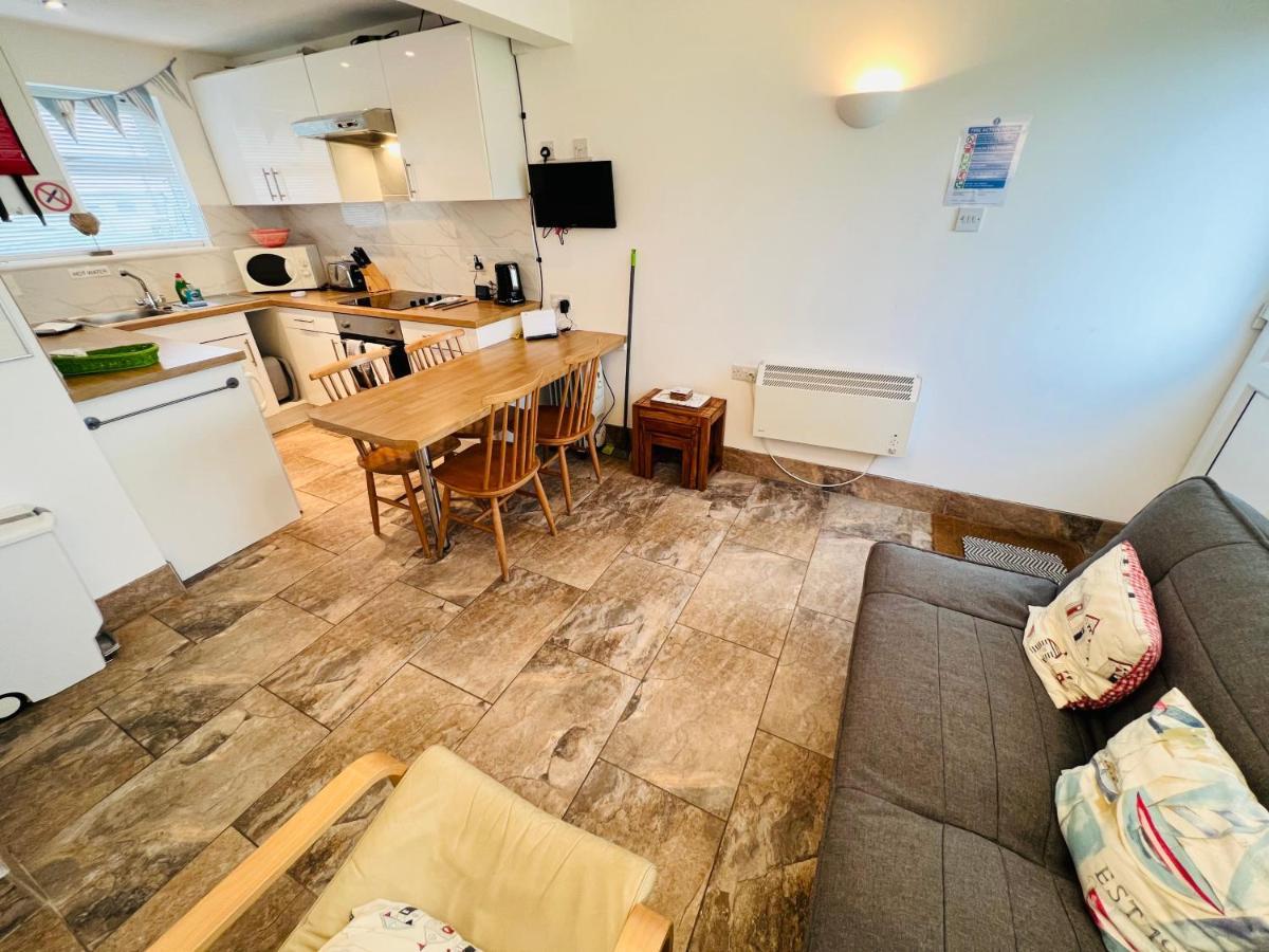 2 Bedroom Sb109, Sandown Bay, Isle Of Wight Apartment