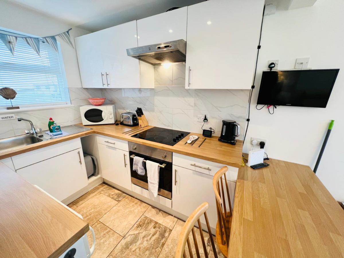 2 Bedroom Sb109, Sandown Bay, Isle Of Wight Apartment