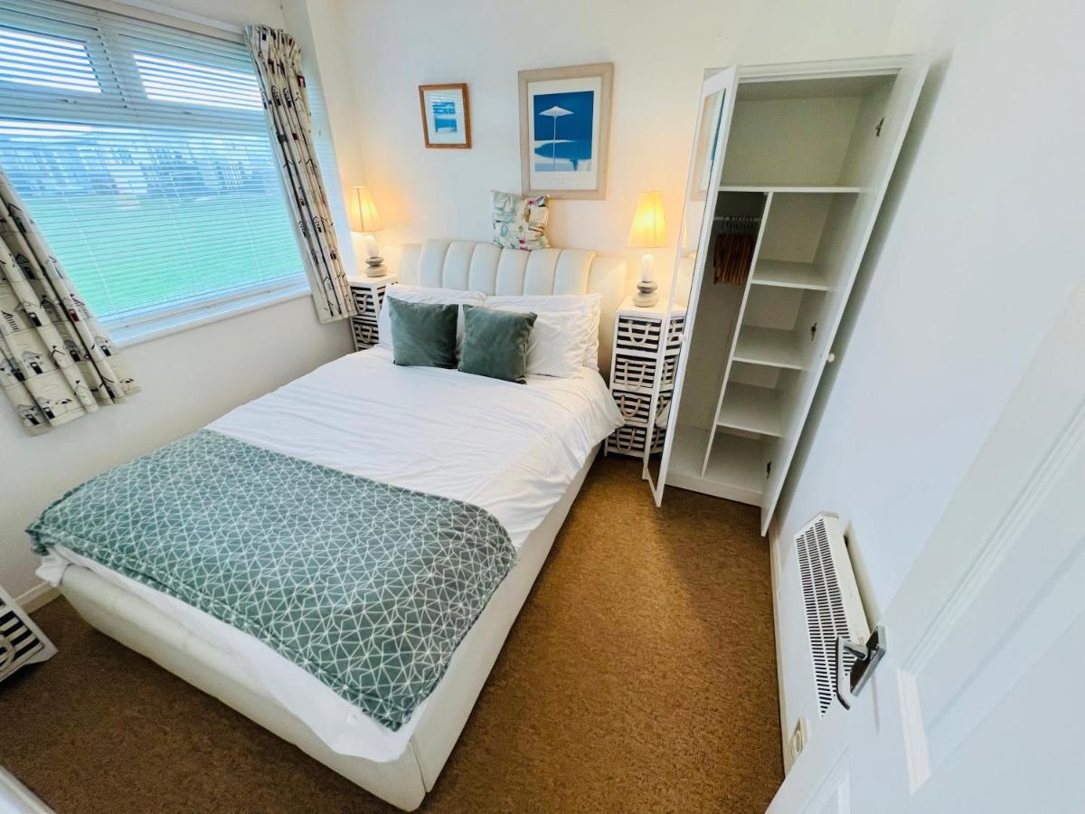 2 Bedroom Sb109, Sandown Bay, Isle Of Wight Apartment Brading
